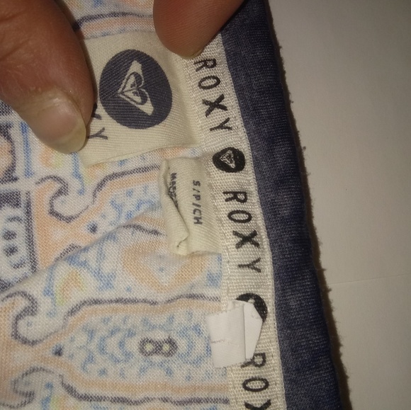 Small roxy top - Picture 2 of 2